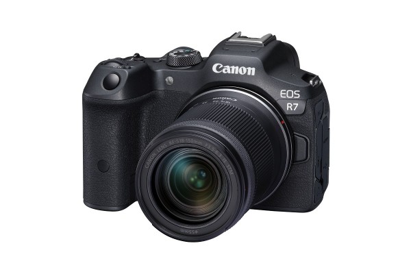 Canon EOS R7+RF-S 18-150mm + Adapter