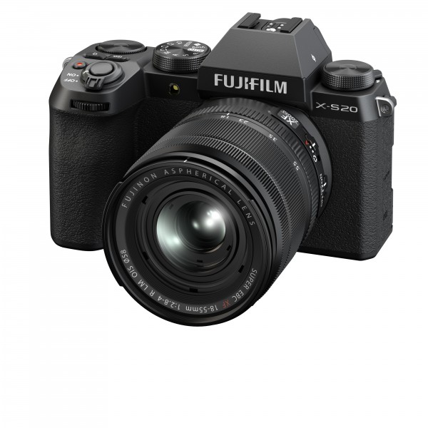 Fujifilm X-S20 + XF 18-55/2,8-4